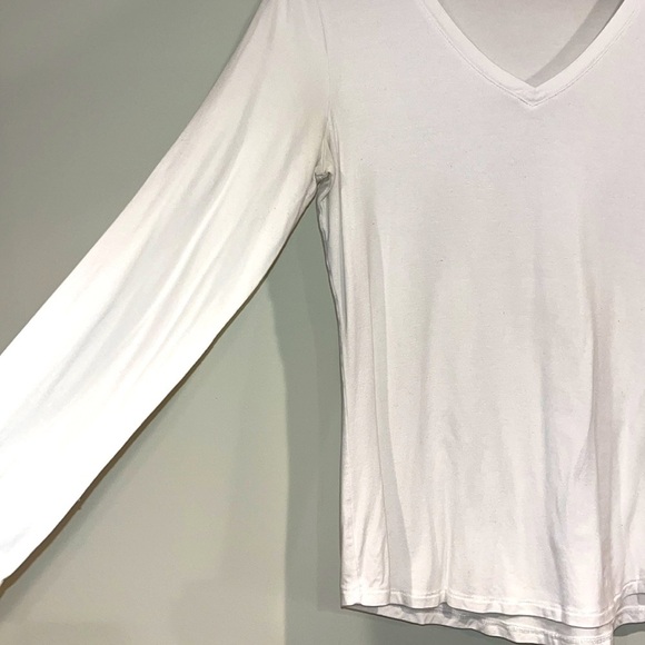 OLD NAVY Luxe Long Sleeve V-Neck Shirt White Basic Classic Women’s Small - Picture 3 of 6